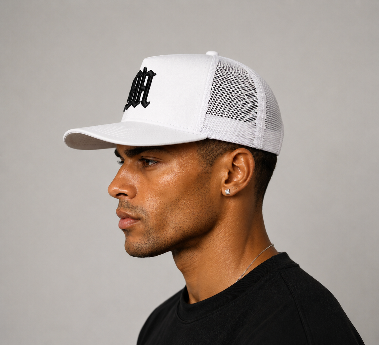 GORRA MADWEAR BLANCO/LOGO NEGRO